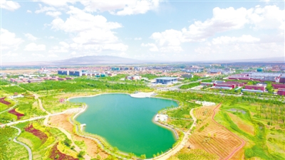 <p>　　青云湖　　?。ū景嫖膱D除署名外均由吳忠市紅寺堡區(qū)文化旅游體育廣電局提供）</p>