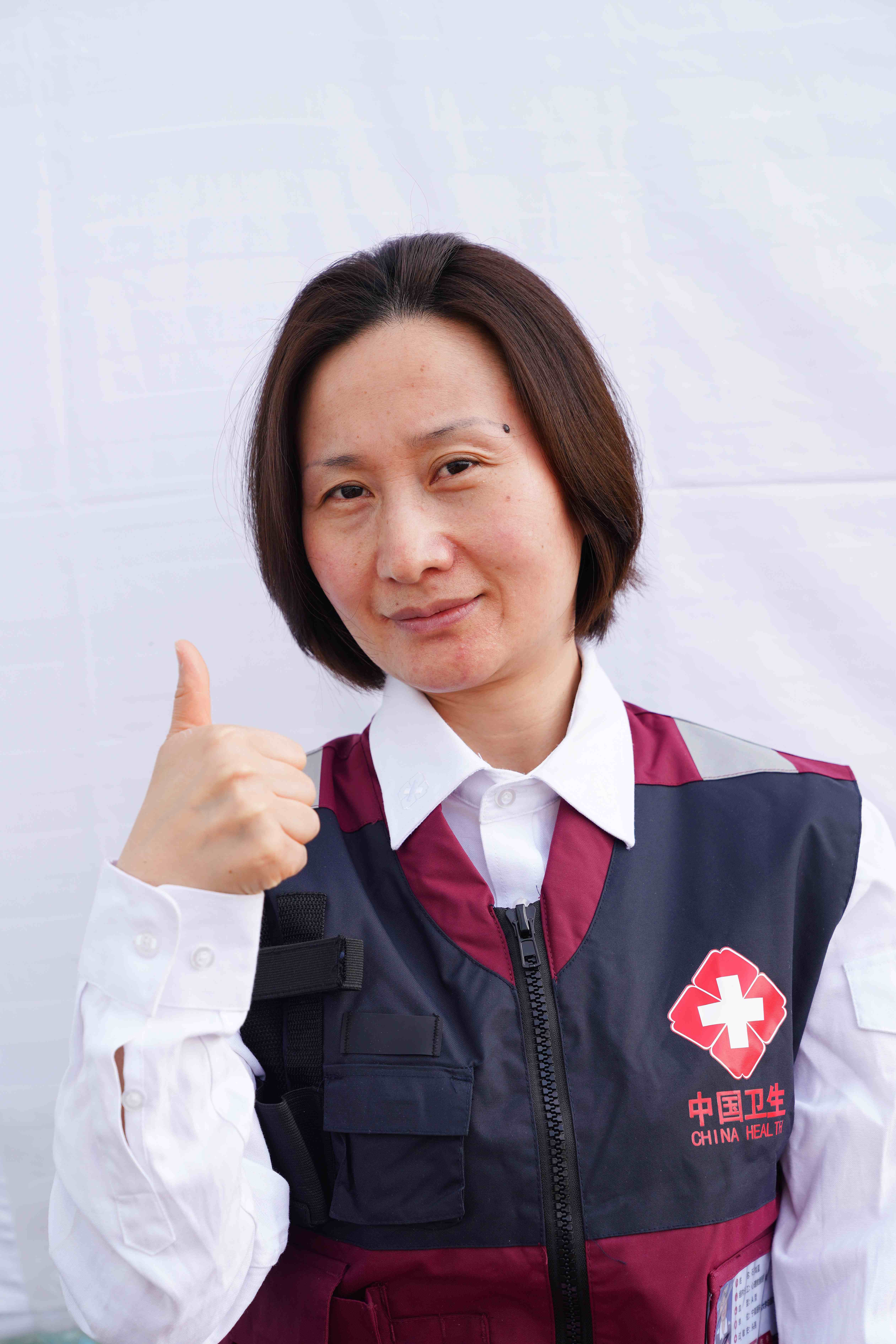 2石鴻藍.jpg