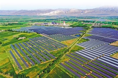 <p>　　中節(jié)能（石嘴山）光伏農(nóng)業(yè)科技有限公司光伏農(nóng)業(yè)科技大棚。（資料圖片）</p>