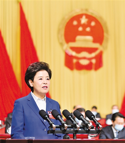<p>　　1月20日，自治區(qū)第十二屆人民代表大會第五次會議在銀川開幕，自治區(qū)主席咸輝作政府工作報告?！　　　　　　　　　　　　　　”緢笥浾摺⊥醵Αz</p>